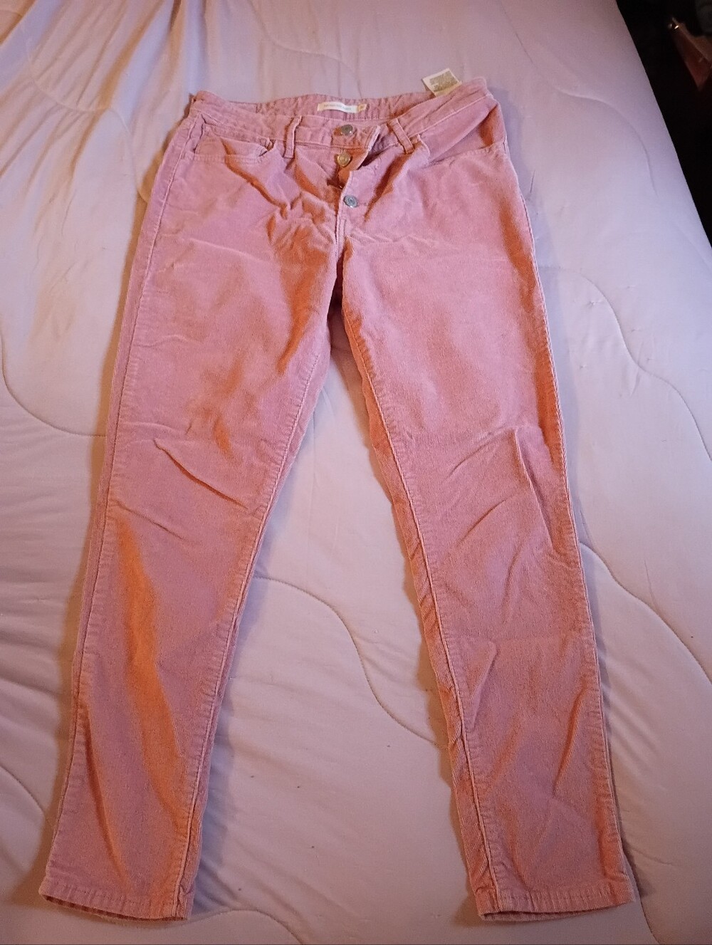 Levis 501 Rose Pink Corderoy Jeans.